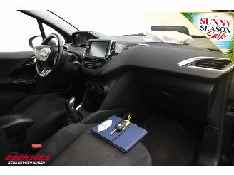 Peugeot 208 1.2 PT Signature Navi Airco Cruise PDC 134.559 km! picture 17