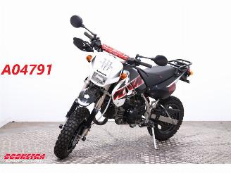 krockskadad bil auto Kawasaki A1 KSR 110 Nojima Exhaust 2006/7