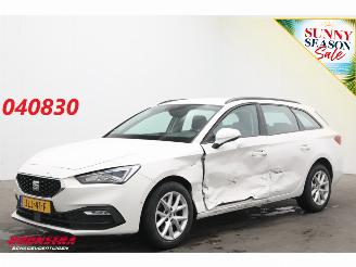 Vaurioauto  passenger cars Seat Leon Sportstourer 2.0 TDI Aut. Style LED ACC Virtual Apple/Android Camera LRHZ SHZ 2022/3