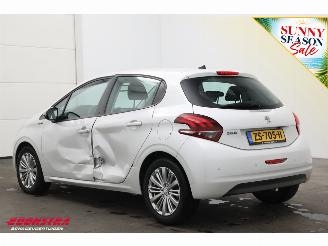 Peugeot 208 1.2 PT. 110 Signature Clima PDC Mirrorlink Camera 93.920 km! picture 4