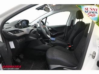 Peugeot 208 1.2 PT. 110 Signature Clima PDC Mirrorlink Camera 93.920 km! picture 17