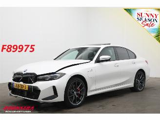Vaurioauto  passenger cars BMW 3-serie 330e M-Sport Cruise Navi Leder Schuifdak Camera Apple/Android SHZ AHK PDC 2025/11