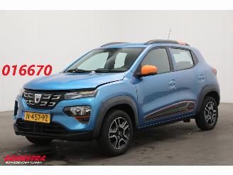 uszkodzony samochody osobowe Dacia Spring Comfort Plus 27 kWh Cruise Camera Navi Airco Leder PDC 37.022 km! 2021/12