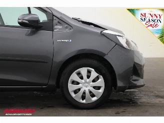 Toyota Yaris 1.5 Full Hybrid Aspiration 5-drs Cruise Clima Bluetooth Camera picture 5