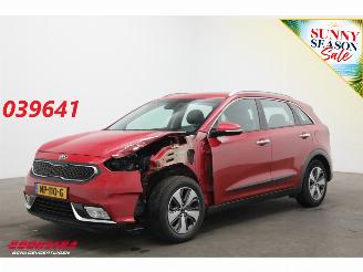 uszkodzony samochody osobowe Kia Niro 1.6 GDi Hybrid First Edition Cruise Clima Navi Bluetooth Camera PDC 2017/3