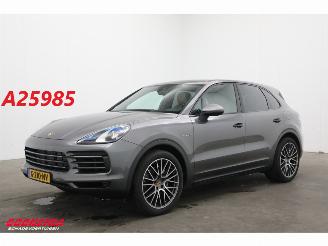 damaged passenger cars Porsche Cayenne 3.0 E-Hybrid Sport Chrono PASM PDLS Memory Leder SHZ Clima Navi Camera PDC 2019/11