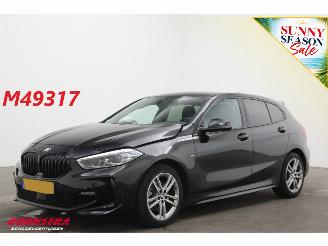 skadebil auto BMW 1-serie 118i Aut. M-Sport LED Apple/Android LivePro Cruise 65.193 km! 2023/4