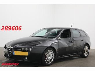 uszkodzony samochody osobowe Alfa Romeo 159 Sportwagon 2.0 JTD Ti Distinctive Eerste Eigenaar! Navi Clima Cruise PDC AHK 2011/11
