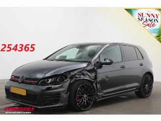 Schadeauto Volkswagen Golf 2.0 TSI GTI DSG LED ACC Apple/Android Camera SHZ 2016/3