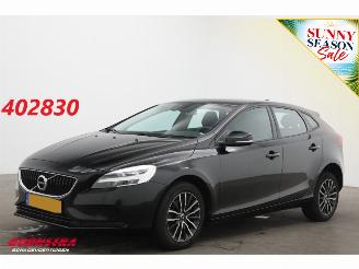 damaged passenger cars Volvo V-40 2.0 D2 Aut. Momentum LED Navi Clima Cruise Camera PDC 2016/11