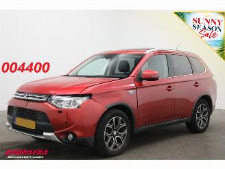 skadebil auto Mitsubishi Outlander 2.0 PHEV 4WD Limited Edition X-Line Schuifdak Leder Navi Clima Cruise Camera AHK 2015/8