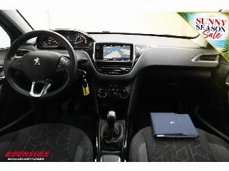 Peugeot 2008 1.2 PureTech Signature Cruise Navi Airco Apple/Android PDC picture 15