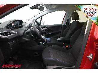 Peugeot 208 1.2 PureTech Signature Cruise Navi Airco Apple/Android PDC picture 17