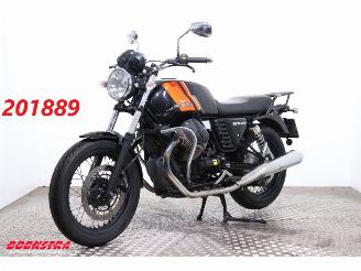 damaged motor cycles Moto Guzzi  V7 II Special ABS 17.433 km! 2016/9