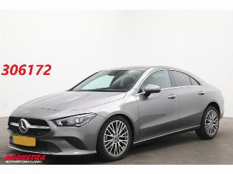 uszkodzony samochody osobowe Mercedes Cla-klasse 180 Luxury Line ACC Navi Clima Apple/Android Camera SHZ PDC 2022/8