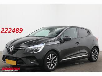 Käytettyjen passenger cars Renault Clio 1.6 E-Tech Hybrid 140 Business Zen Cruise Navi Clima Apple/Android PDC 2021/3