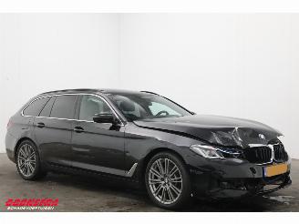 BMW 5-serie Touring 530e HE ACC HUD Panorama Memory Camera PDC AHK picture 2