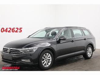 skadebil auto Volkswagen Passat Variant 2.0 TDI DSG Comfortline ACC Navi Clima Ergo Act. SHZ Apple/Android Camera PDC 2024/4