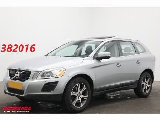 krockskadad bil auto Volvo Xc-60 2.0 T5 Aut. Summum Pano Navi Memory Leder SHZ Camera PDC AHK 2012/8