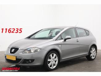 skadebil auto Seat Leon 1.6 Stylance Cruise Clima Bluetooth PDC Org.NL + NAP 2008/7