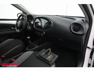 Toyota Aygo 1.0 VVT-i MT Play Cruise Airco Bluetooth Camera picture 11