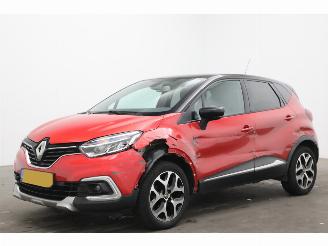 Vaurioauto  passenger cars Renault Captur 1.2 TCe Aut. Intens Pano Clima AHK Camera Cruise 2018/2