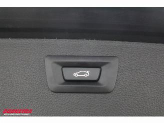BMW 3-serie 318i Aut. M-Sport PDC Navi Clima LED LMV HIFI picture 20