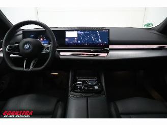 BMW 5-serie xDrive Touring M-Sport B&W HUD Pano Memory LrHZ 360° AHK picture 13