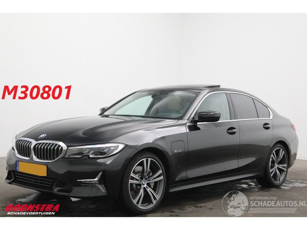BMW 3-serie 330e High Executive HUD Pano Memory Camera SHZ Leder LED
