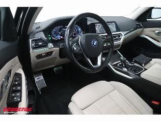 BMW 3-serie 330e High Executive HUD Pano Memory Camera SHZ Leder LED picture 20