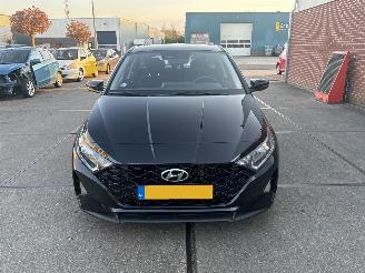 Damaged car Hyundai I-20  2021/10