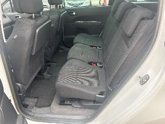 Peugeot 5008  picture 6