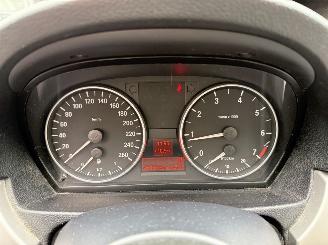 BMW 3-serie Touring 320i Executive Aut picture 30