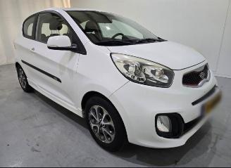 krockskadad bil auto Kia Picanto 1.2 CVVT Plus Pack NAP 2012/4