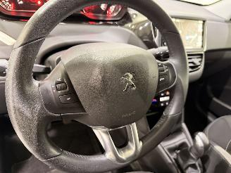 Peugeot 208 HB 1.2 Allure Navi/Clima picture 29