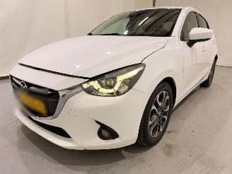 Damaged car Mazda 2 1.5 Skyactiv-G GT-M Navi/Clima 2015/12