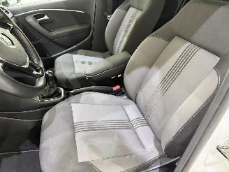 Volkswagen Polo V HB 1.0 Connected Series picture 28
