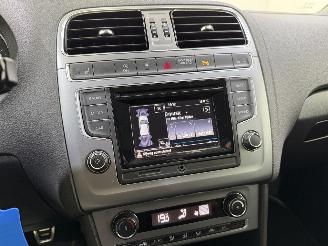 Volkswagen Polo V HB 1.0 Connected Series picture 31