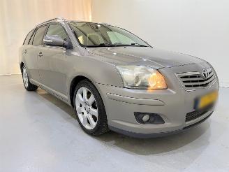 Toyota Avensis Wagon 2.0 VVT-i Executive picture 32