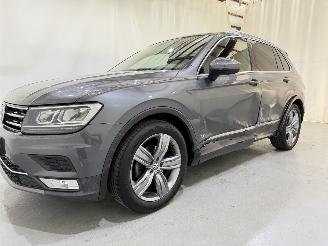 Volkswagen Tiguan 1.4 TSI Highline Aut6 Pano/Clima picture 3