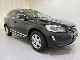 damaged passenger cars Volvo Xc-60 2.0 T5 FWD Summum Autom. 2016/2