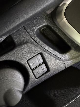 Toyota Auris HB 1.8 Hybrid Lease Pro Pano/Clima picture 36