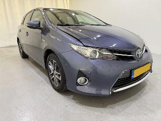 damaged passenger cars Toyota Auris HB 1.8 Hybrid Lease Pro Pano/Clima 2014/12