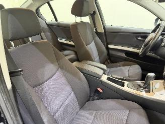 BMW 3-serie Sedan 318i Business Line Aut. picture 28