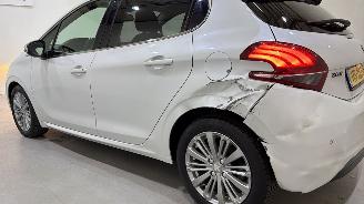 Peugeot 208 HB 1.6 Blue HDI 100 Premium picture 26