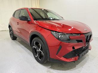 uszkodzony samochody osobowe Alfa Romeo Junior Ibrida 1.2 VGT Sport Speciale 2025/1