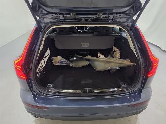 Volvo V-60 2.0 B4 Business Pro MHEV 145Kw picture 23