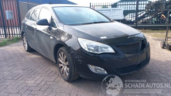 Opel Astra Astra J Sports Tourer (PD8/PE8/PF8), Combi, 2010 / 2015 1.7 CDTi 16V
