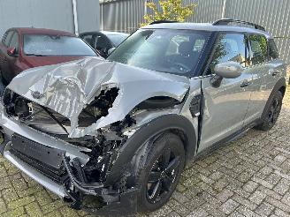 krockskadad bil auto Mini Countryman One  1.5  Automaat 2023/2