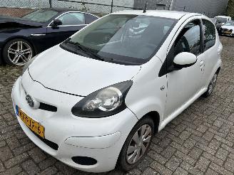 škoda osobní automobily Toyota Aygo 1.0-12V   Comfort Navigatie 2011/2
